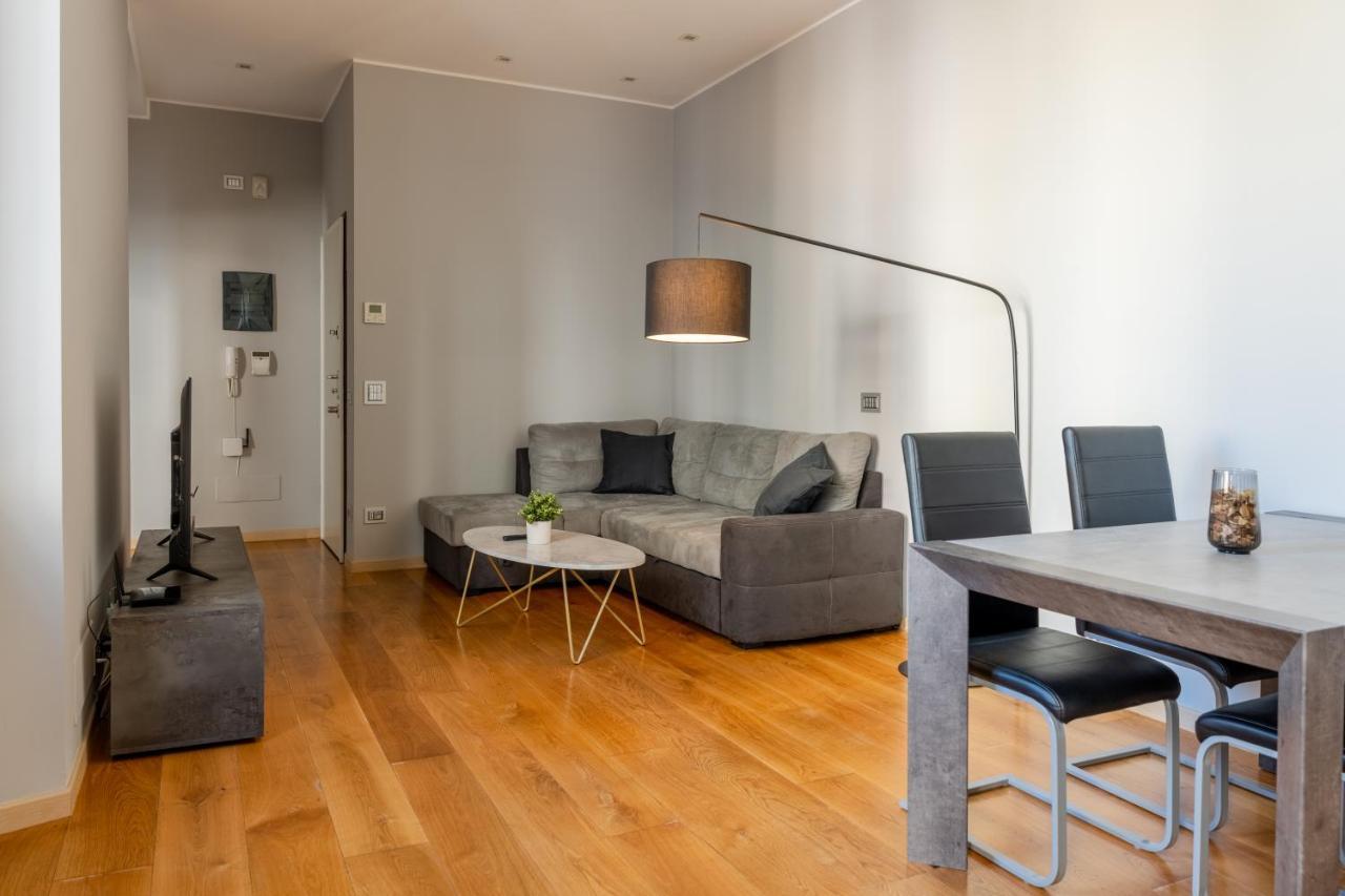 5 Min Duomo Luxury Home In Brera Design District Μιλάνο Εξωτερικό φωτογραφία