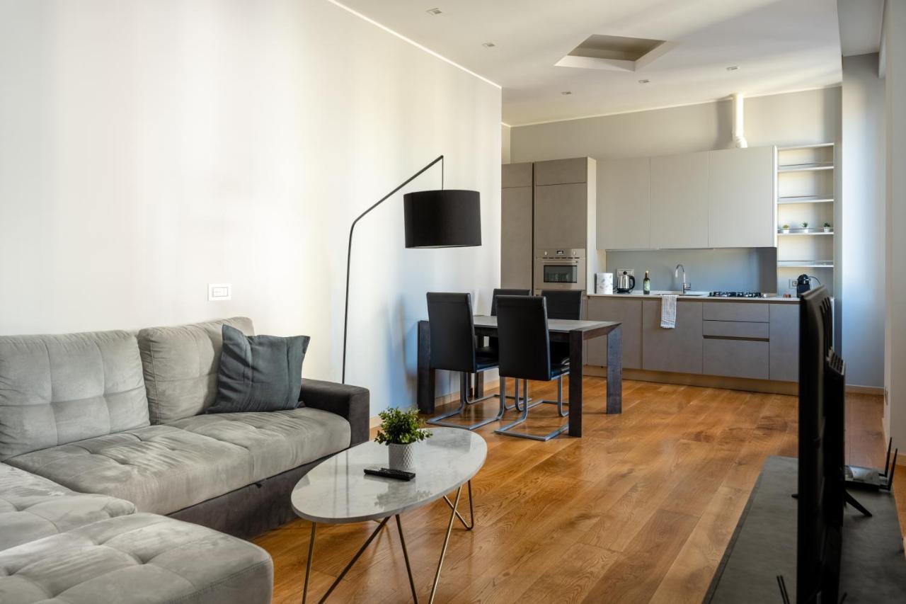 5 Min Duomo Luxury Home In Brera Design District Μιλάνο Εξωτερικό φωτογραφία