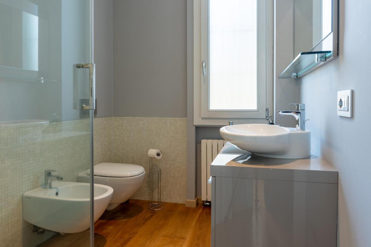 5 Min Duomo Luxury Home In Brera Design District Μιλάνο Εξωτερικό φωτογραφία