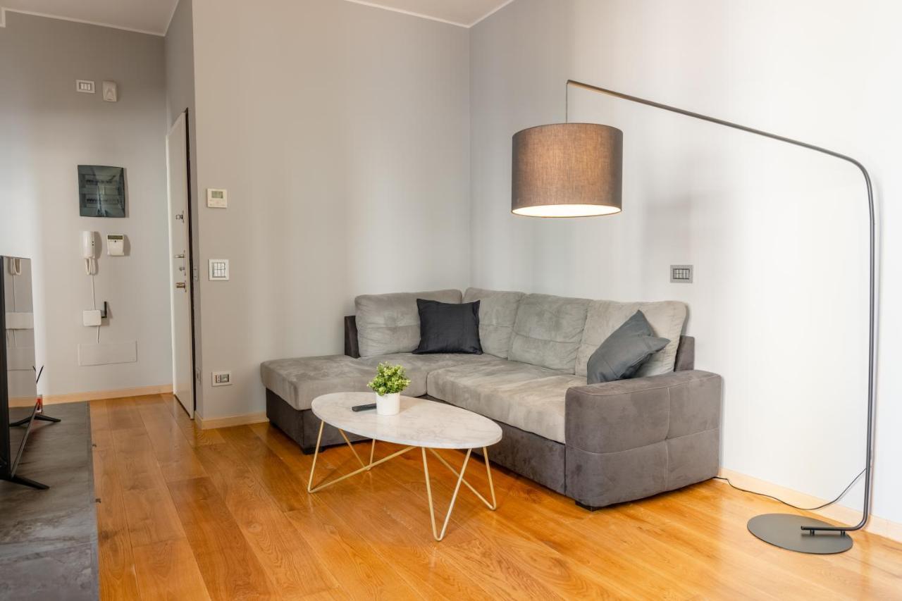 5 Min Duomo Luxury Home In Brera Design District Μιλάνο Εξωτερικό φωτογραφία